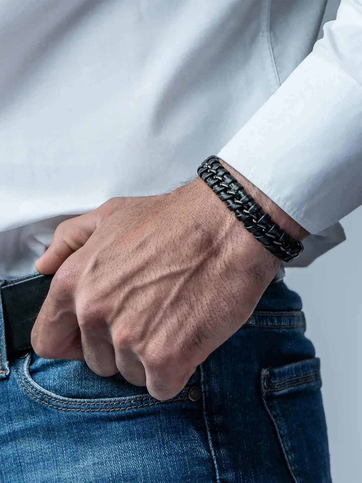 B009-black 2.jpg