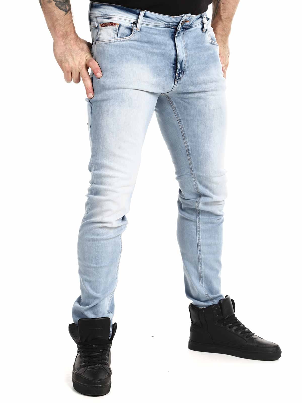 Calan_Lightblue_jeans_2.jpg