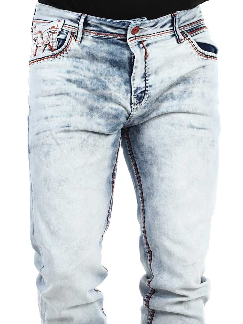 Light Blue Jeans_5.jpg