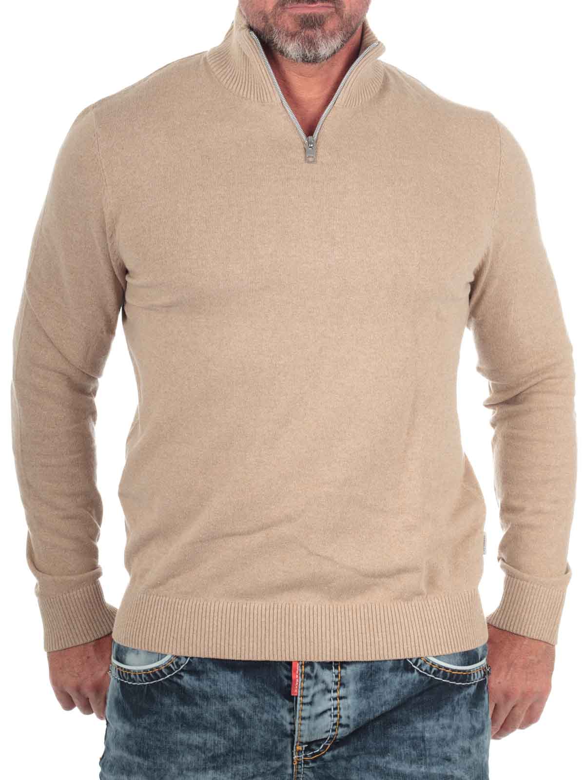 Rebel Callum Stickad_5.jpg