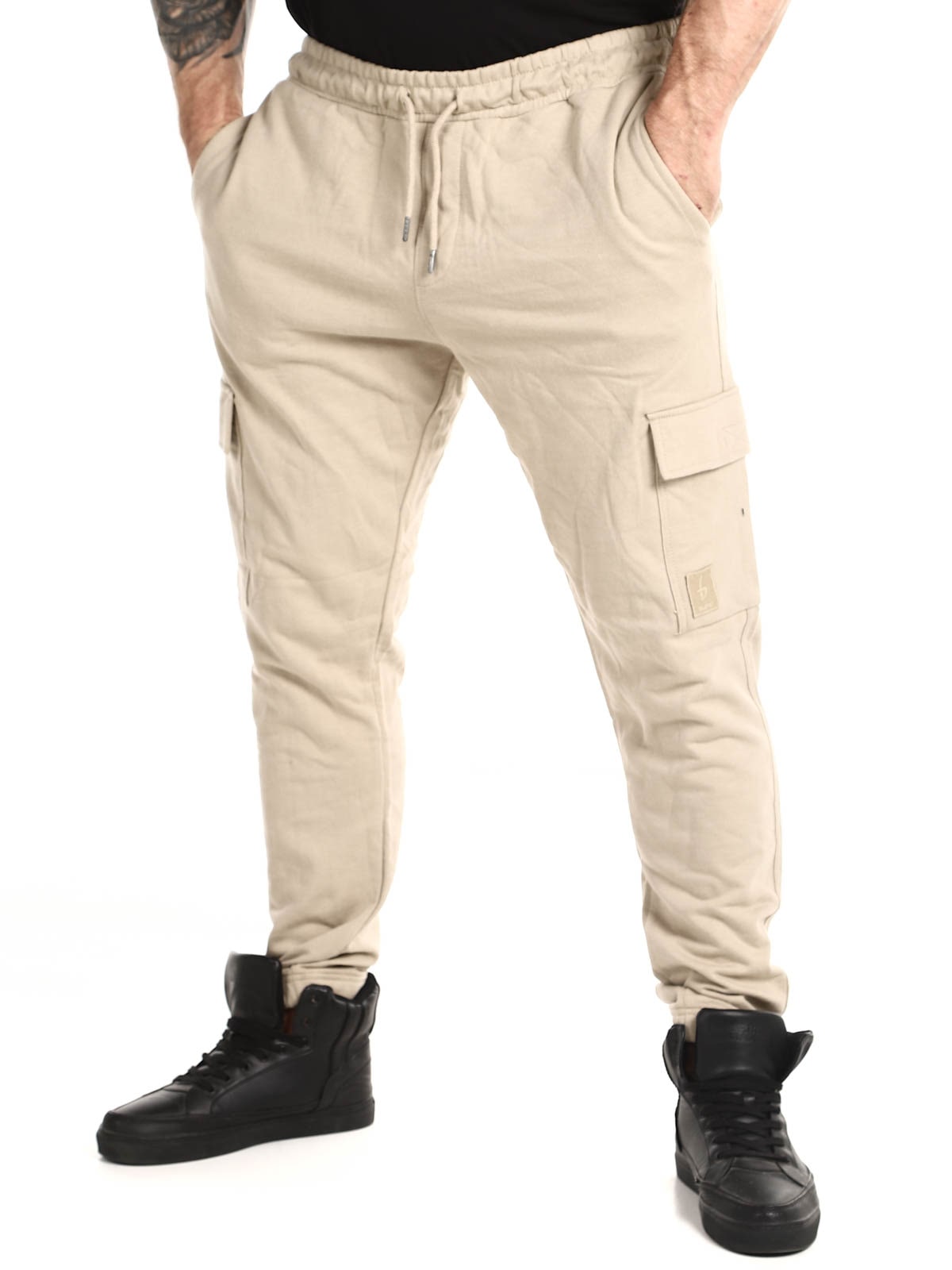 Skyline_CargoSweatpants_beige_3.jpg