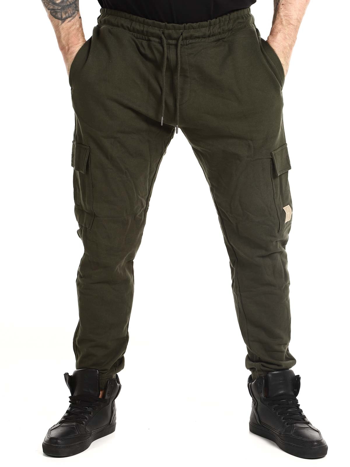 Skyline_CargoSweatpants_green_1.jpg